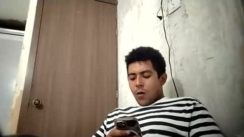Snapshot of esteban_verg chatting on April 2026 09:02:01 PM wailer1996 online show from April 2026 09:02:01 PM