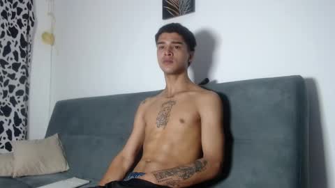 Snapshot of estebanjm22 chatting on May 2026 11:15:01 AM Esteban online show from May 2026 11:15:01 AM
