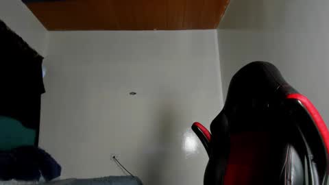 Snapshot of estebanlobo chatting on October 2025 11:34:02 PM estebanlobo online show from October 2025 11:34:02 PM