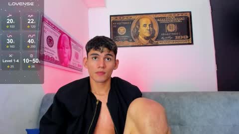 Snapshot of estebanperez_ chatting on December 2024 06:18:02 PM Esteban online show from December 2024 06:18:02 PM