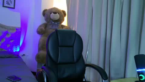 Esteban online show from June 2026 07:16:02 PM