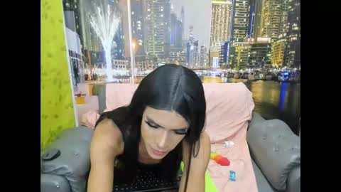 estefani robles online show from December 2025 11:24:02 PM
