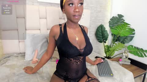 Snapshot of estefanyy_ chatting on January 2025 11:48:01 AM estefany online show from January 2025 11:48:01 AM