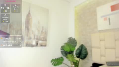 Snapshot of estefanyy_ chatting on February 2025 02:37:01 PM estefany online show from February 2025 02:37:01 PM