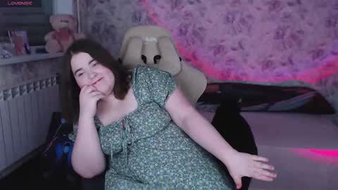 estelle_hicks online show from March 2026 06:55:01 PM