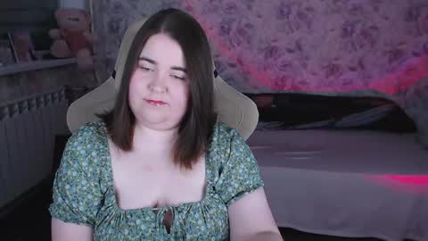 estelle_hicks online show from April 2026 06:56:02 PM
