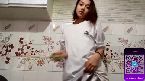 estellekirbo online show from February 2026 02:06:01 PM