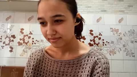 estellekirbo online show from March 2026 01:05:01 PM