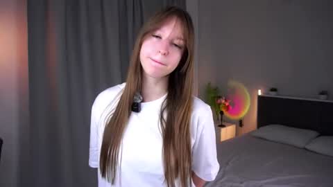 Snapshot of estellemarston chatting on July 2026 05:48:02 PM Lily online show from July 2026 05:48:02 PM