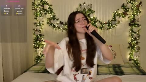 Ester online show from December 2024 03:37:01 AM