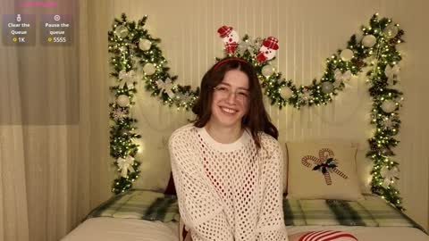 Ester online show from December 2024 10:53:01 PM