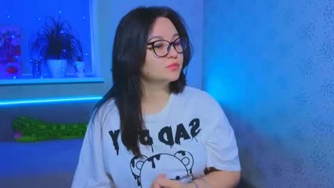 EsterPlayful online show from November 2025 10:26:01 AM