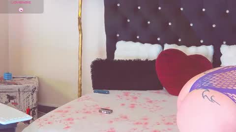 Esthera   online show from May 2026 04:39:02 AM