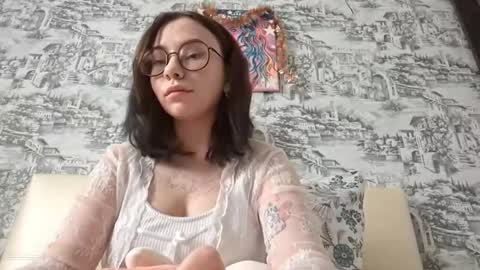 Snapshot of estherokazaki chatting on February 2026 07:38:01 AM Lina online show from February 2026 07:38:01 AM