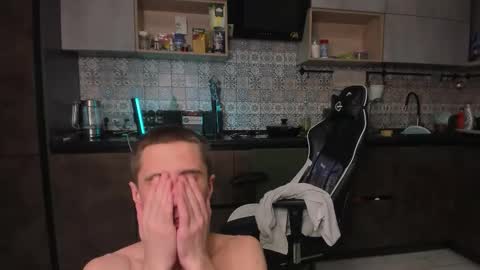 LOUIS online show from March 2026 07:39:01 PM