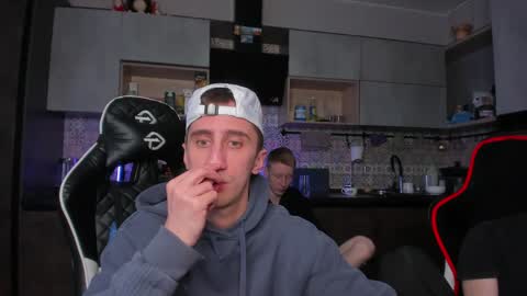 LOUIS online show from April 2026 06:19:01 AM