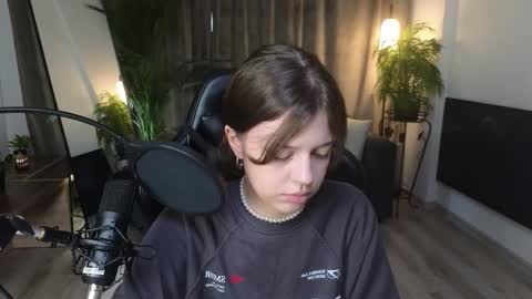 Snapshot of estirihka chatting on October 2025 07:36:02 PM Este online show from October 2025 07:36:02 PM