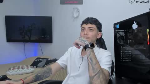 Snapshot of estivenvel chatting on February 2026 02:18:02 AM estivenvel online show from February 2026 02:18:02 AM