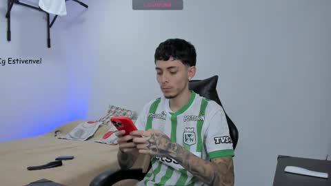 Snapshot of estivenvel chatting on February 2026 02:24:01 AM estivenvel online show from February 2026 02:24:01 AM