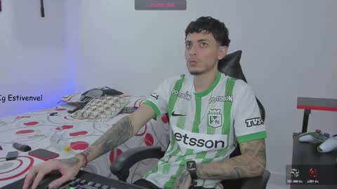 Snapshot of estivenvel chatting on February 2026 01:59:02 AM estivenvel online show from February 2026 01:59:02 AM