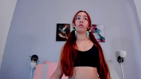 Estrellita online show from April 2026 12:19:02 PM