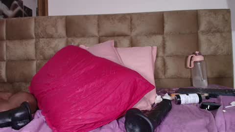 Estrella online show from January 2025 03:03:01 PM