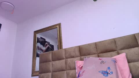 Estrella online show from January 2025 11:55:01 AM