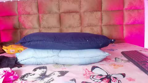 Estrella online show from September 2025 12:09:02 PM