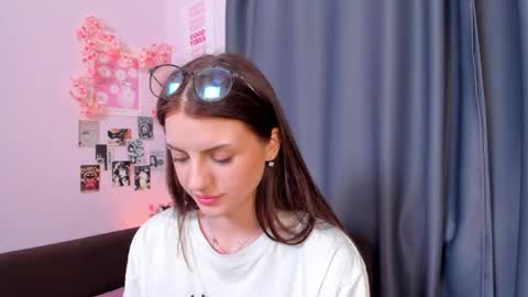 Anna  online show from April 2026 08:15:01 PM