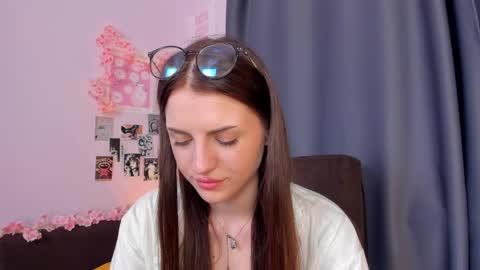 Anna  online show from April 2026 08:26:02 PM