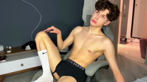 Alex online show from December 2024 12:54:02 PM