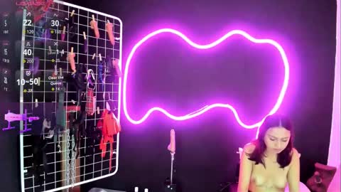 Cloe and Megan online show from October 2025 07:07:02 PM