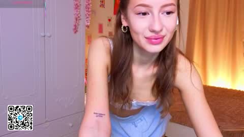 Snapshot of esyameglin chatting on October 2025 02:12:02 AM esyameglin online show from October 2025 02:12:02 AM