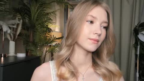 Snapshot of eternity_cuite chatting on November 2025 05:39:01 AM Natalie online show from November 2025 05:39:01 AM