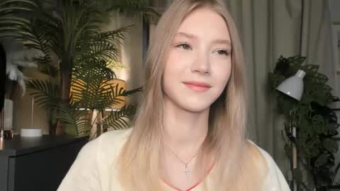 Snapshot of eternity_cuite chatting on November 2025 05:39:02 AM Natalie online show from November 2025 05:39:02 AM