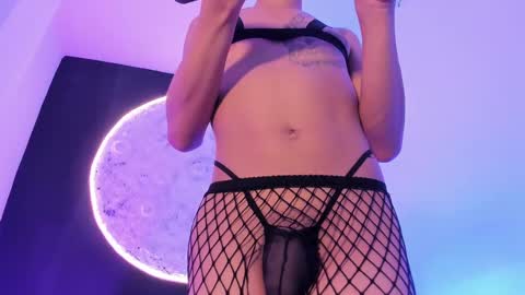 ethaancox online show from January 2025 12:17:01 AM