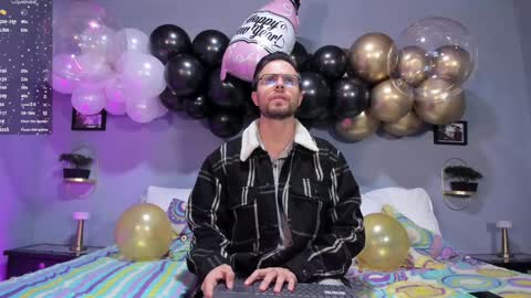 Snapshot of ethan_adam chatting on December 2024 12:00:01 AM ADAM TAYLOR ETHAN CAMBAL INDEPENDENT MODELS online show from December 2024 12:00:01 AM