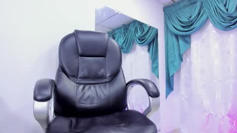 Snapshot of ethan_boy_ chatting on January 2025 12:17:02 AM Ethan online show from January 2025 12:17:02 AM