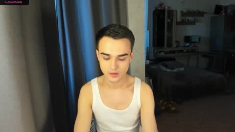 ethan_harris1 online show from September 2025 01:55:02 PM