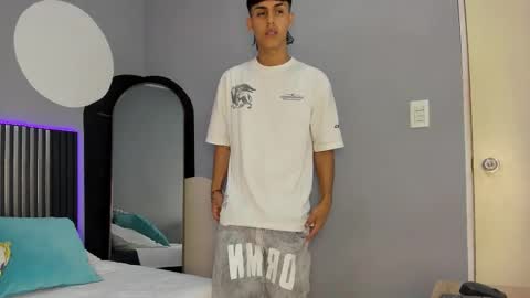 E T H A N  online show from January 2026 07:39:01 PM