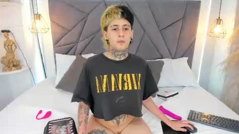 Snapshot of ethan_lennox_ chatting on July 2026 05:32:02 AM Ethan online show from July 2026 05:32:02 AM