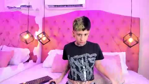 Snapshot of ethan_lennox_ chatting on July 2026 05:48:02 AM Ethan online show from July 2026 05:48:02 AM
