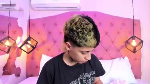 Snapshot of ethan_lennox_ chatting on August 2026 05:32:02 AM Ethan online show from August 2026 05:32:02 AM