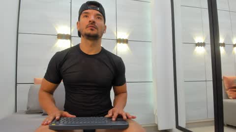 Snapshot of ethan_steed chatting on May 2026 11:07:02 AM Ethan Steed online show from May 2026 11:07:02 AM