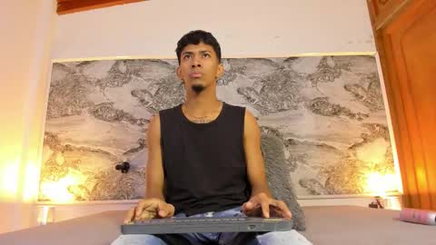 Snapshot of ethan_thouse chatting on October 2025 07:24:02 PM ethan_thouse online show from October 2025 07:24:02 PM