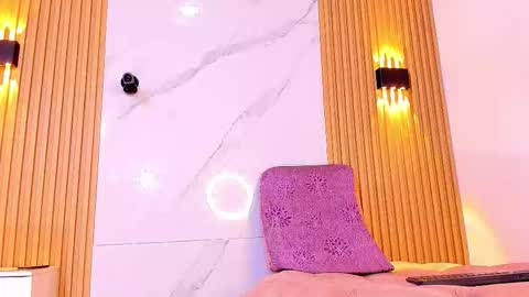 Snapshot of ethan_thouse chatting on November 2025 07:42:01 AM ethan_thouse online show from November 2025 07:42:01 AM