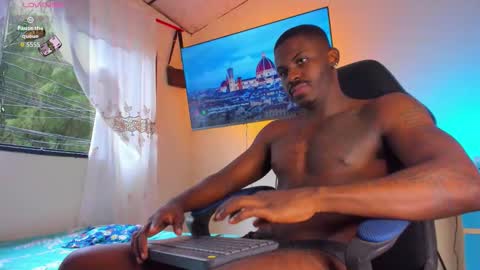 Snapshot of ethan_travis0 chatting on November 2025 06:40:01 PM ethan travis online show from November 2025 06:40:01 PM