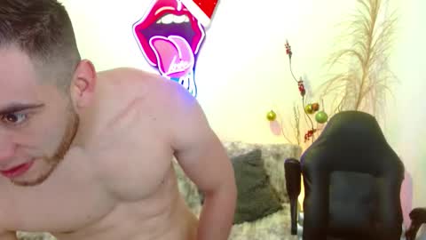 Snapshot of ethanblaze_ chatting on December 2025 12:14:02 PM ethanblaze_ online show from December 2025 12:14:02 PM