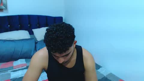 Snapshot of ethanhairy chatting on January 2025 08:15:02 PM Ethan online show from January 2025 08:15:02 PM