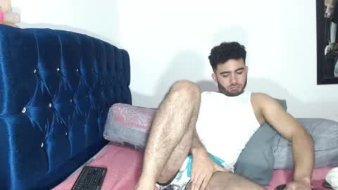 Snapshot of ethanhairy chatting on February 2025 09:57:01 PM Ethan online show from February 2025 09:57:01 PM